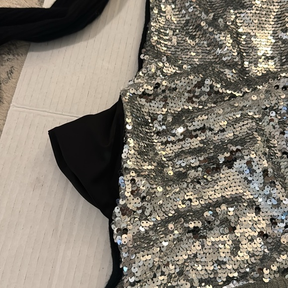 NWT Women’s Sequins Tops Size Small Black & Silver - Picture 8 of 8